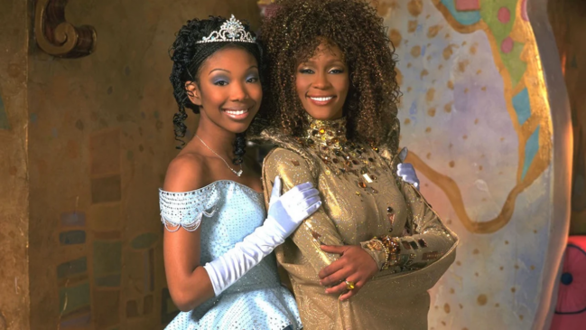 Brandy como Cinderella e Whitney Houston como madrinha
