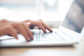 Cursos on-line gratuitos estão cada vez mais sendo procurados por profissionais