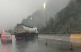 Rodovia dos Imigrantes, entre o Km 47 e o Km 54, sentido São Paulo