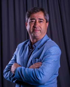 O especialista Resende Neto, empreendedor e CEO da BS Tecnologia em Santos (SP) tem ajudado empreendedores a destravar seus negócios na Baixada Santista e no Brasil através de mentorias e palestras