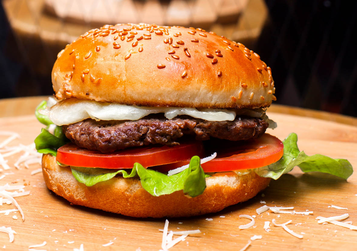 Dia Mundial do Hamburguer é comemorado nesta sexta-feira (25)