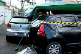 Carro desgovernado invade feira e atropela 7 pessoas