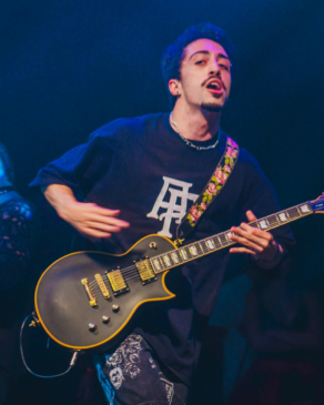 Banda Inutilismo se apresenta no dia 12 de maio no Arena Club