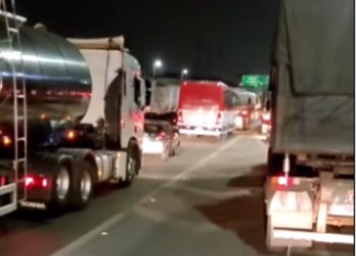 Segundo inforamações da Agência de Transporte do Estado de São Paulo (Artesp), a colisão ocorreu por volta das 18h.