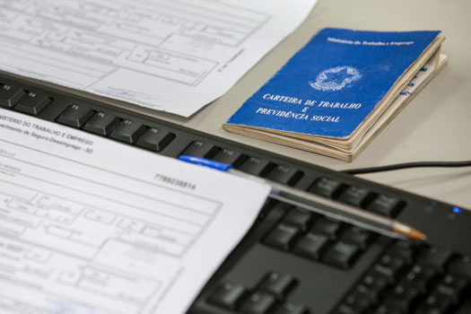 Os interessados devem comparecer ao local de segunda a sexta-feira, das 9 às 16h30