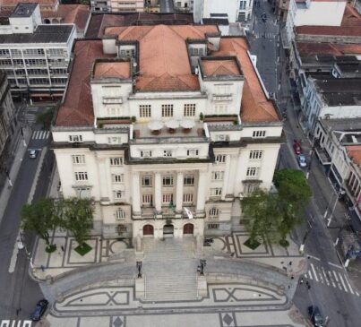 Vagas contemplam candidatos do ensino fundamental completo ao superior