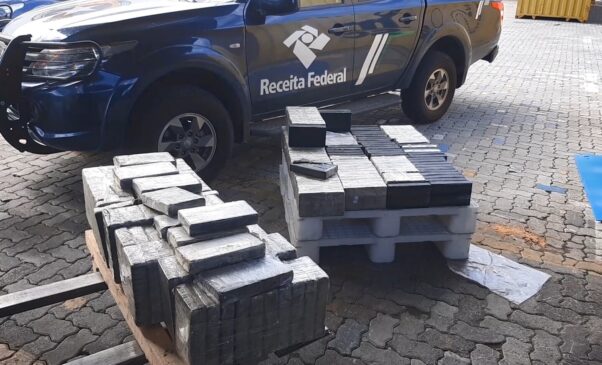 Receita Federal frustrou a tentativa de envio ao exterior de mais de uma tonelada de cocaína