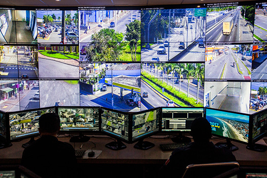 O veículo foi identificado pela bancada de monitoramento ambiental instalada no Centro de Integrado de Comando e Operações Especiais (Cicoe) e abordado por equipes da Guarda Ambiental na Avenida Ministro Marcos Freire, no Bairro Quietude