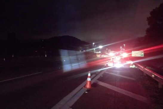 Acidente aconteceu na Rodovia Cônego Domênico Rangoni, no km 248 + 600, altura da Área Continental de Santos.