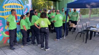 A apresentação dos caminhões da coletiva seletiva à comunidade aconteceu de forma simbólica neste sábado (20)