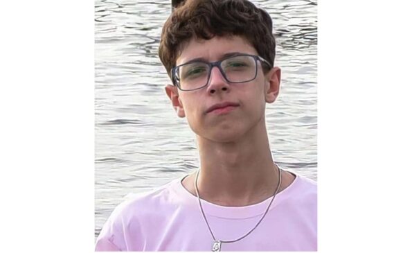 Morreu nesta terça (20) o estudante Luan Augusto da Silva, 16 anos que foi um dos alvos do ataque a tiros realizados por um ex-aluno de 21 anos.
