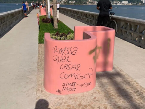 Kayo Amado divulgou o caso em suas redes sociais