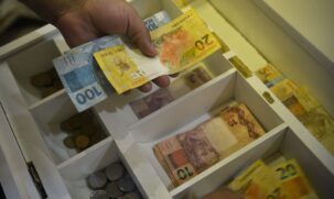 Os brasileiros ainda não sacaram R$ 7,08 bi em recursos esquecidos no sistema financeiro