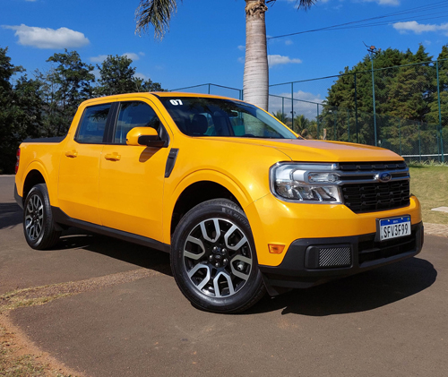 A principal novidade da configuração estreante é o trem de força híbrido, composto por um motor 2.5 Atkinson de quatro cilindros a gasolina e um elétrico