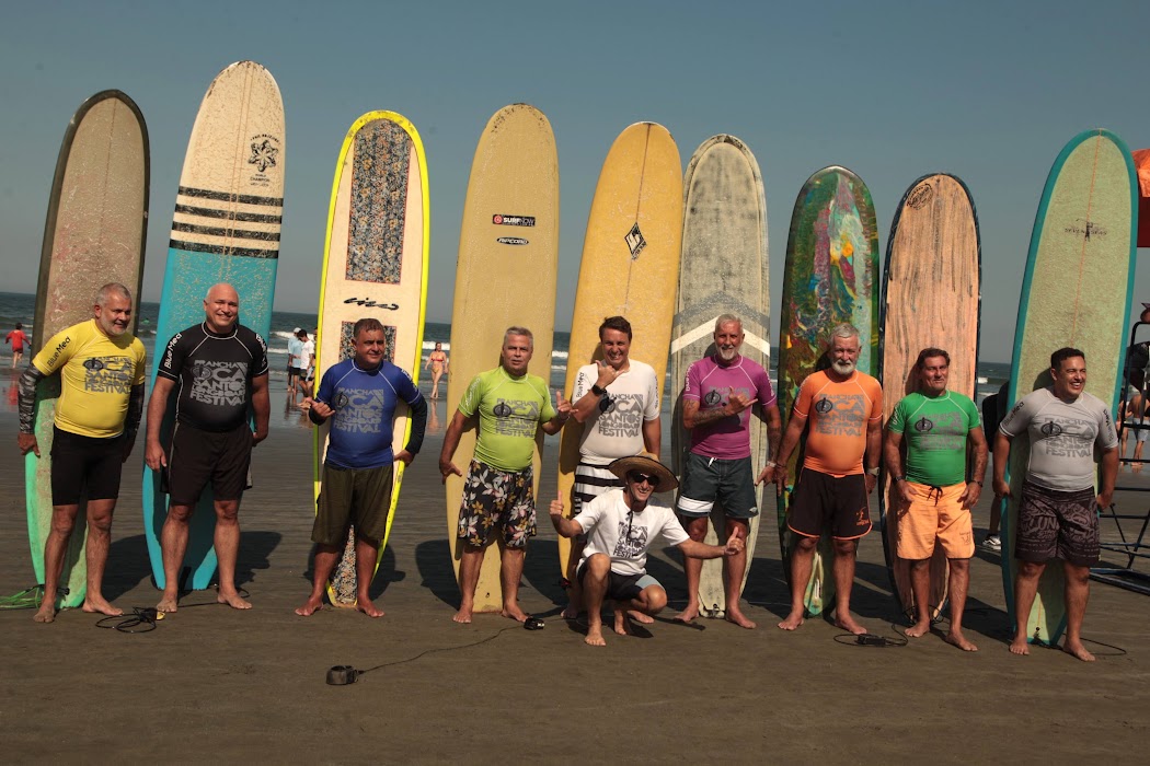 Escola é sinônimo de superação por meio do surf