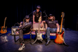 Em sua nova fase, em trio, a banda do ABC Paulista comemora 30 anos de carreira