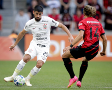 Corinthians é derrotado pelo Athletico-PR