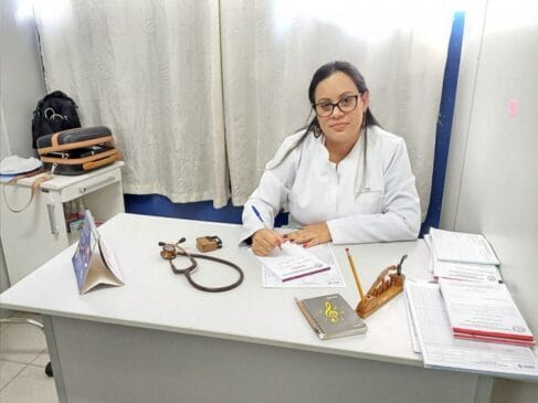 Yenny Iglesia Ochoa, de 36 anos, se formou em Cuba em 2010