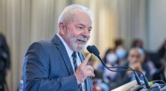 Lula também criticou os Estados Unidos e disse que já pediu a diversos presidentes americanos
