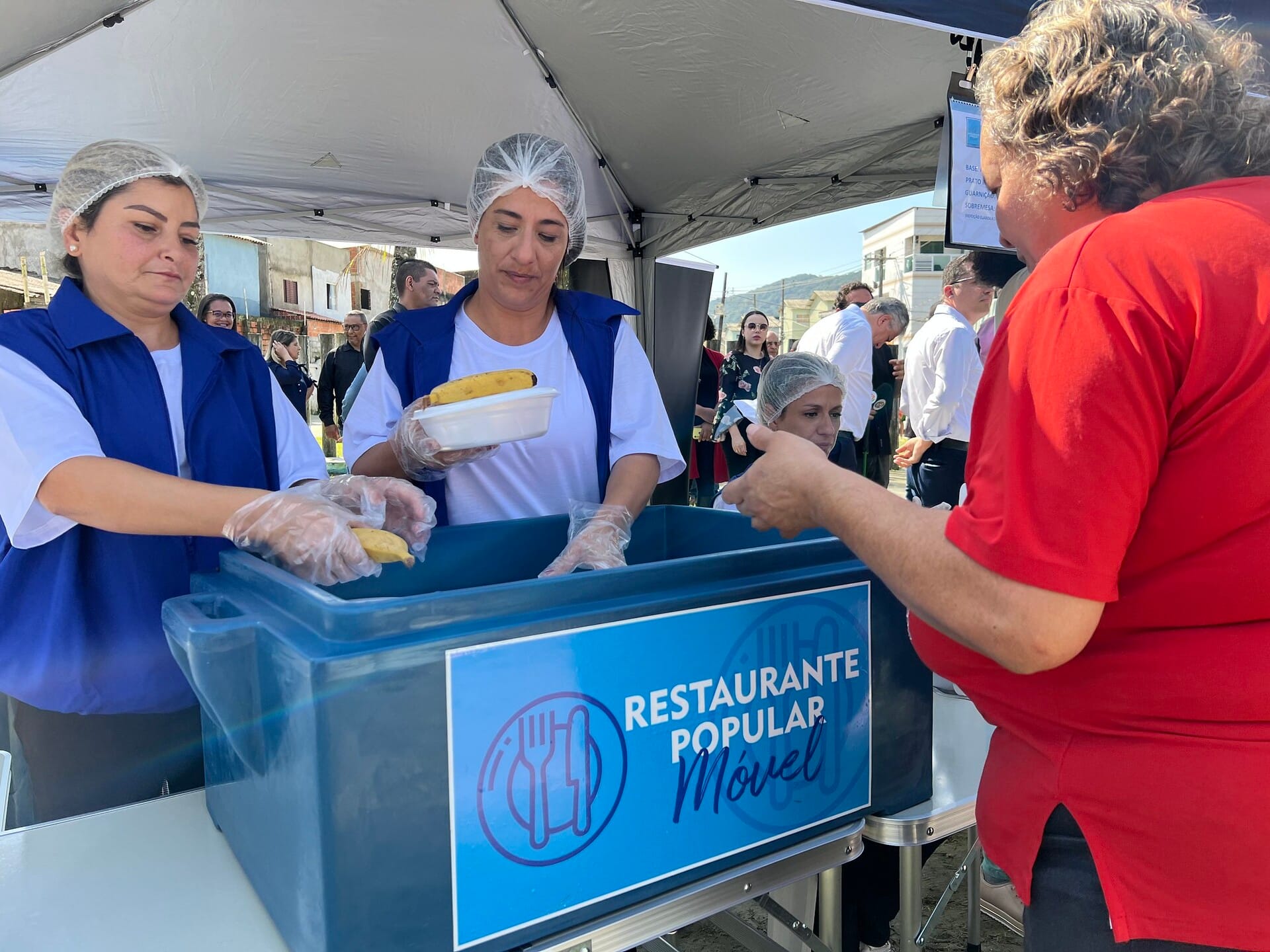 Perequê e Vila Edna são os primeiros bairros atendidos, com 550 refeições por dia