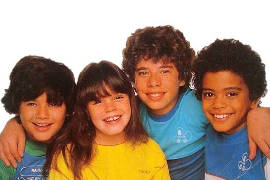 Em três episódios, Simony, Tob, Mike e Jairzinho se reencontram para recontar a história do grupo em depoimentos ora fofos e emocionantes