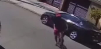 Uma idosa foi vítima de uma tentativa de assalto na Rua Castro Alves, no Embaré, em Santos, na manhã do último domingo (23)
