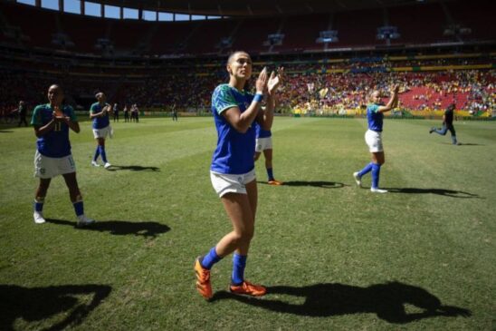 A zagueira passou parte da adolescência na Primeira Cidade do Brasil e morava por aqui quando seu sonho no futebol começou a se tornar realidade