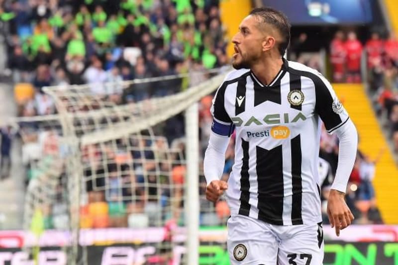 O grande sonho do Santos segue sendo o meia argentino Roberto Pereyra, ex-Udinese (Itália).