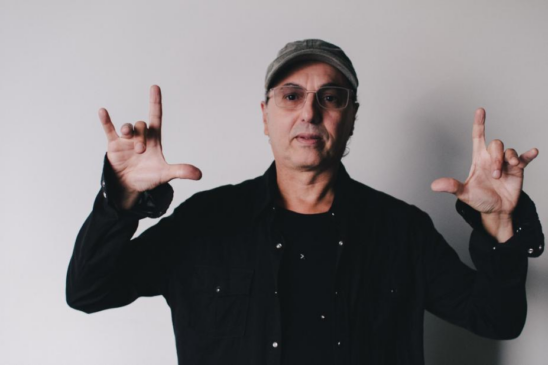 Cantor e sinfônica de Santos se apresentam dia 5 de agosto, na Praça Mauá