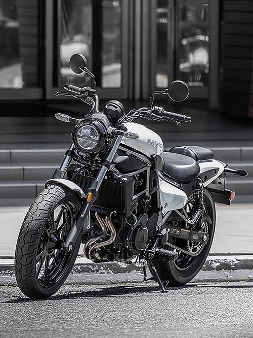 Motor derivado do que move a Ninja 400 teve 52 cm³ adicionados - Fotos: Divulgação