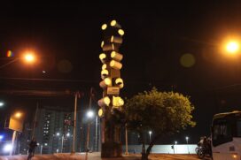 A iluminação cênica de cada tambor é composta por uma luminária com 10 Watts de potência