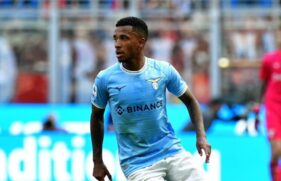 Alvo do Santos, o meio-campista Marcos Antonio quer continuar na Lazio (Itália) ou jogar em outro clube da Europa na próxima temporada.