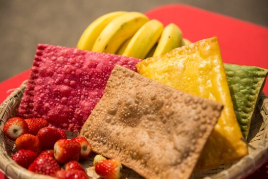 O festival conta com diversos tipos de pastel e sabores para os diferentes gostos do público