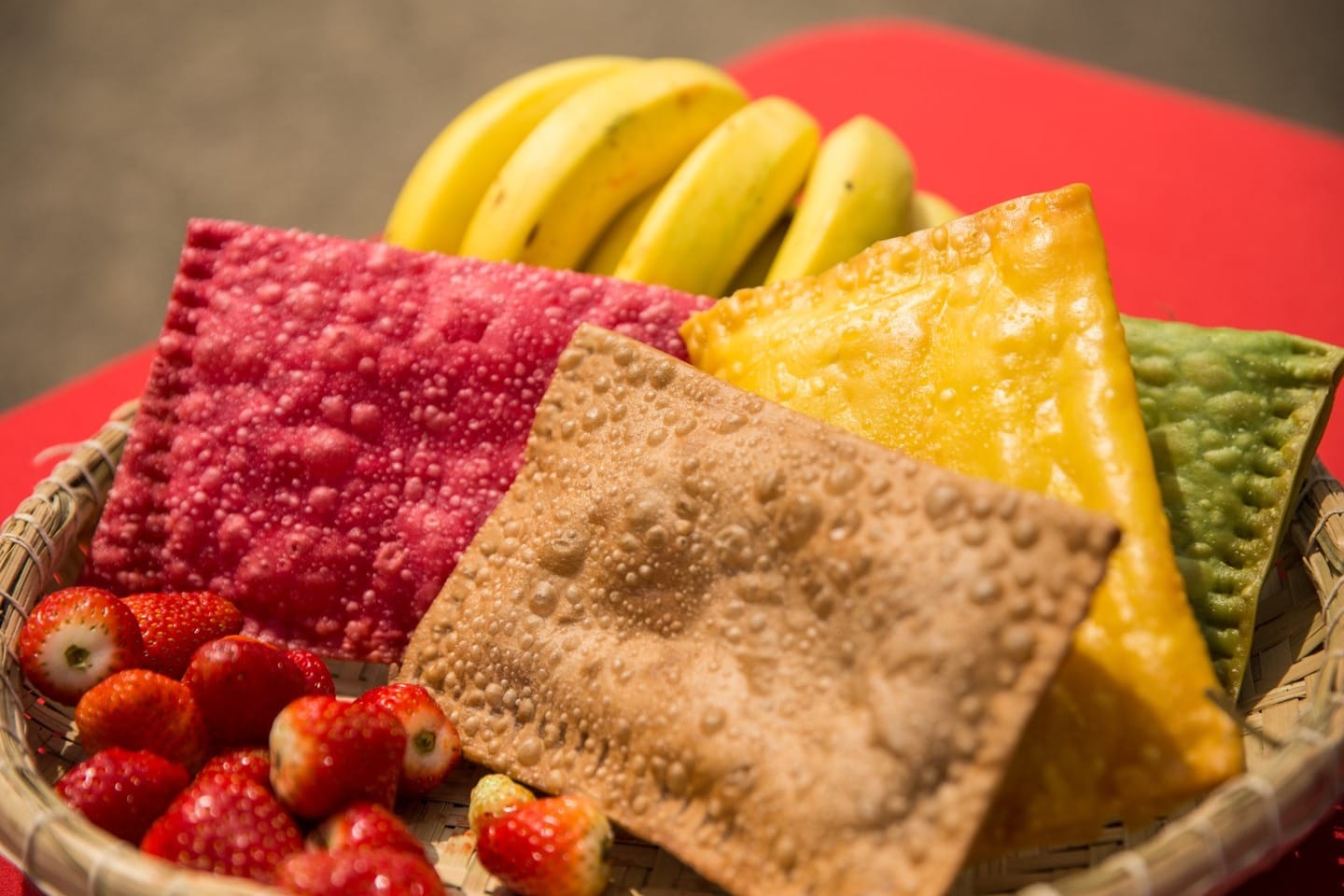 O festival conta com diversos tipos de pastel e sabores para os diferentes gostos do público