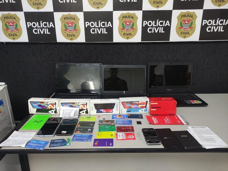 A ação contou com o efetivo de 22 policiais civis de unidades de Guarulhos e do Grupo de Operações Especiais (GOE)