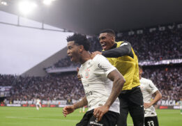 Timão voltou à campo na tarde deste domingo (13), quando recebeu e venceu o Coritiba pela 19ª rodada do Campeonato Brasileiro 2023