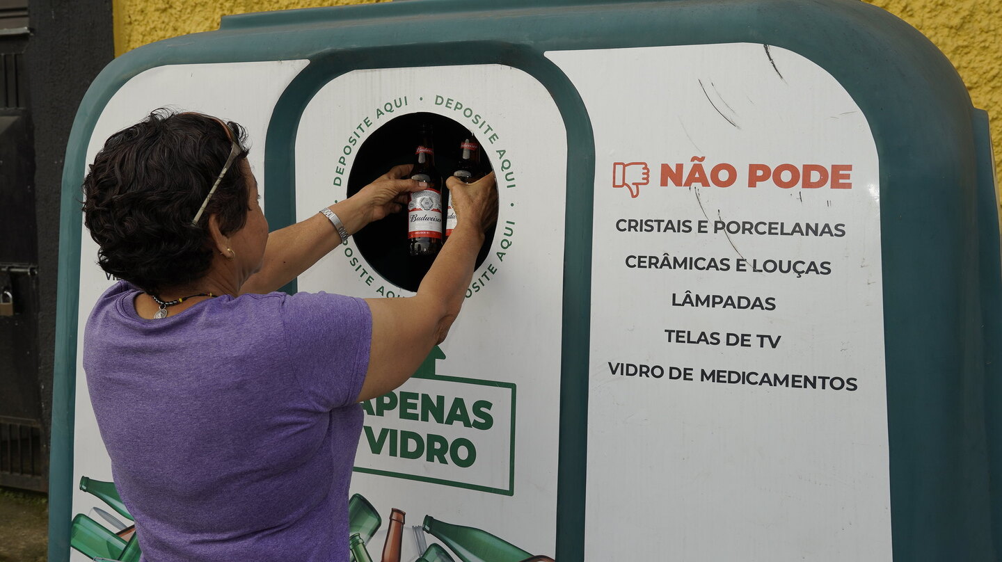 O projeto é realizado pela parceria entre a Prefeitura e a Associação Brasileira das Indústrias de Vidro