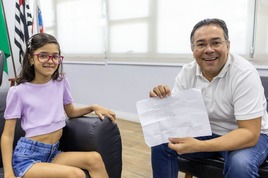 A cartinha continha desenhos e texto solicitando a instalação de brinquedos na Praça Independência, no Jardim Casqueiro