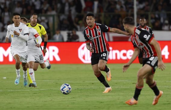LDU e São Paulo voltam a jogar na outra quinta (31) e, em caso de empate no placar agregado, a disputa vai para os pênaltis