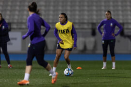 Um dia antes de o Brasil enfrentar a Jamaica em jogo decisivo pela Copa do Mundo de futebol feminino,