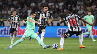 Raphael Veiga foi o responsável por marcar o único gol do confronto, que ficou marcado por uma pressão dos mandantes