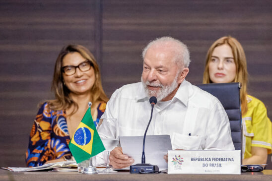 O texto reforça a cobrança dos US$ 100 bilhões anuais para o clima