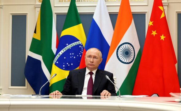 Putin prometeu uma "investigação completa" sobre o incidente com o avião