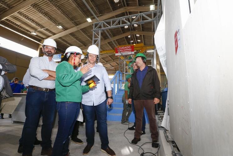 Dentre as principais reparações estão tratamento das paredes, trocas de portas, instalação de comportas para conter futuras enchentes e instalação de filtros para evitar a ingestão de água contaminada