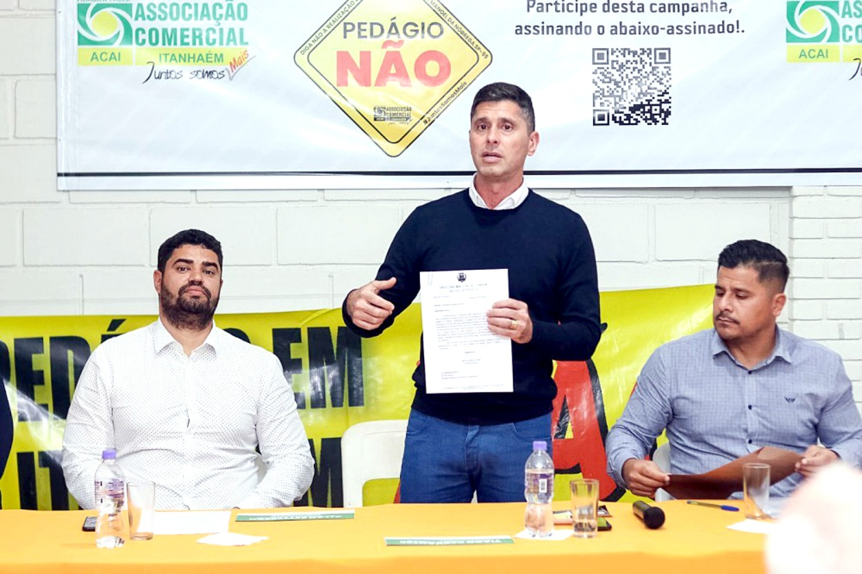 Comerciantes, vereadores e população discutem sobre os impactos com a cobrança de pedágio, na SP-055, em Itanhaém