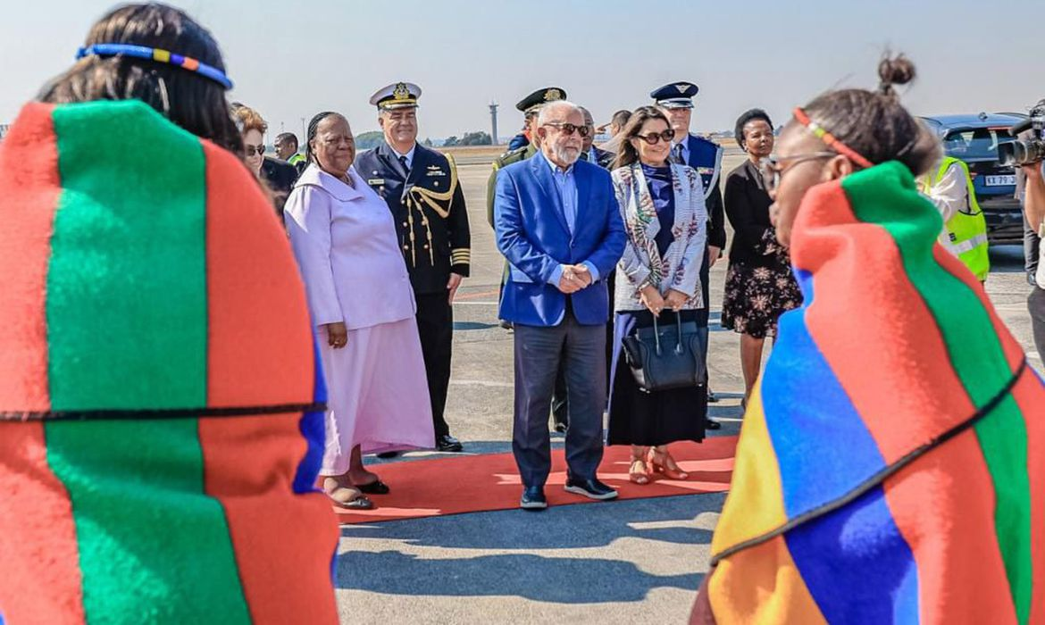 Lula chega à África do Sul