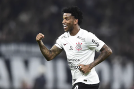 Gil faz o gol da vitória