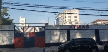 Terreno fica na Rua São Paulo, na Vila Mathias, em Santos