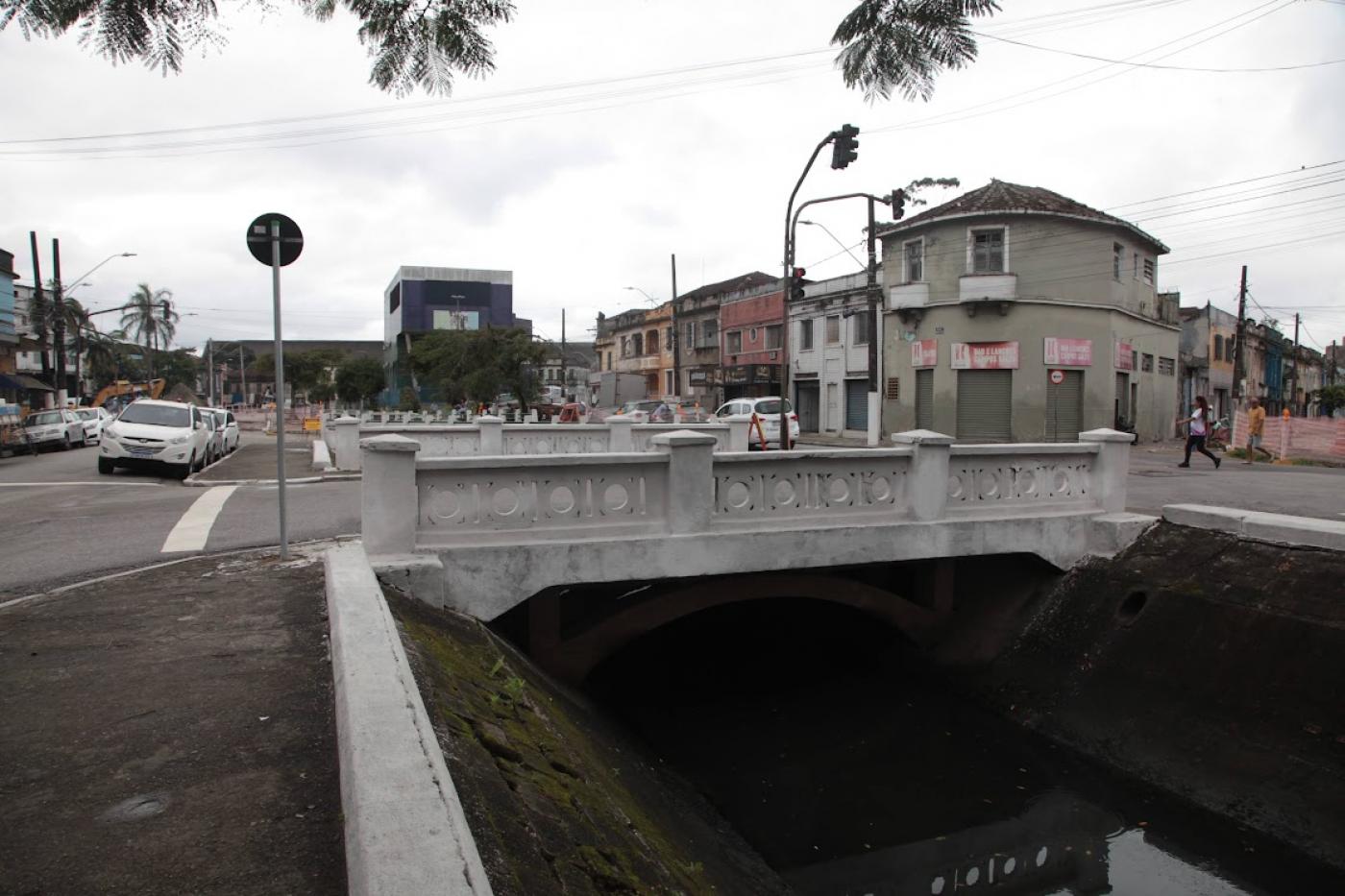 Novos pontilhões vão garantir mais segurança para o trânsito de veículos pesados