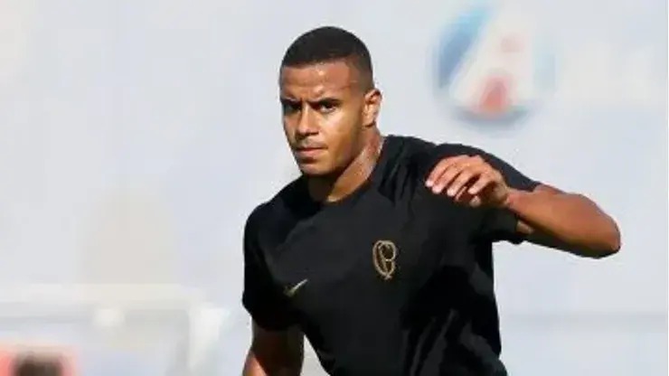 Murillo subiu da base e se tornou titular absoluto com o técnico Vanderlei Luxemburgo